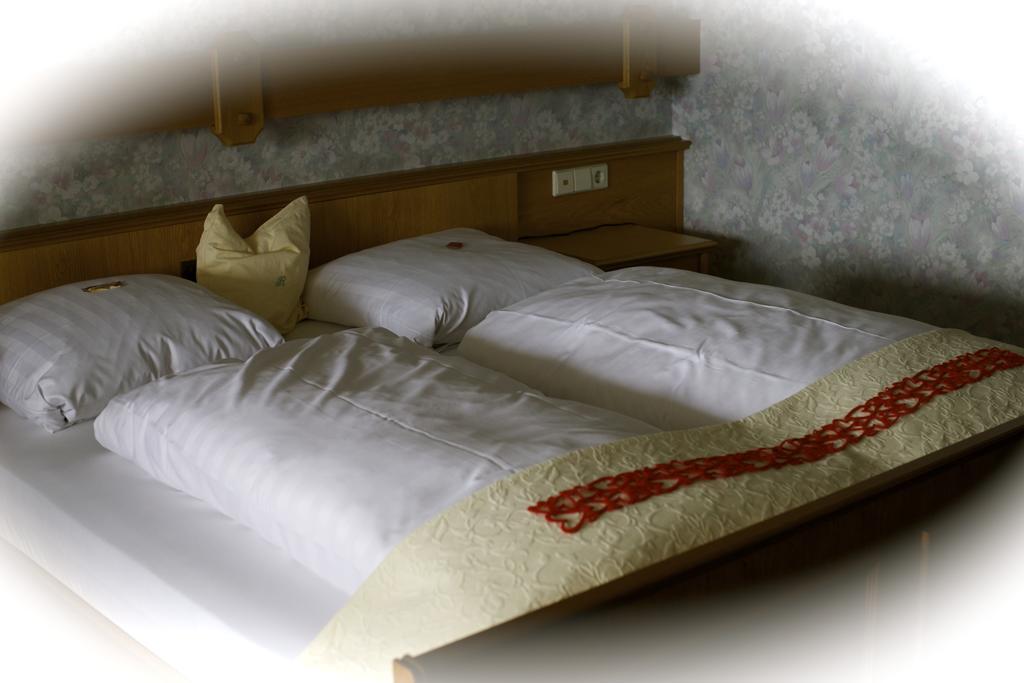 Hotel - Reweschnier Kusel ภายนอก รูปภาพ
