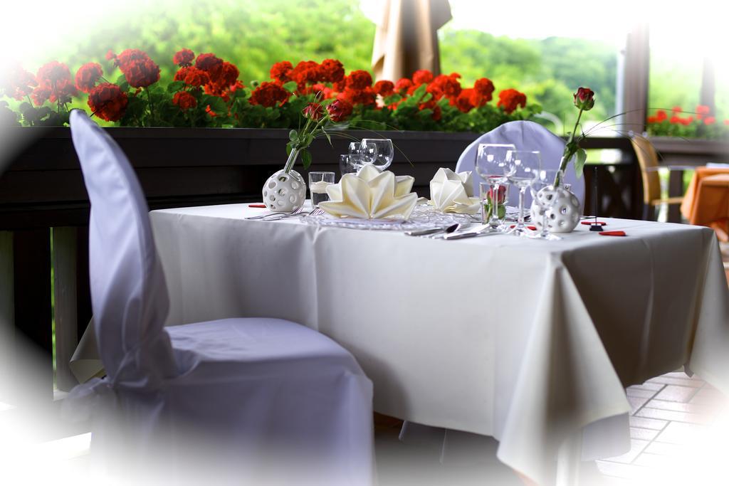 Hotel - Reweschnier Kusel ภายนอก รูปภาพ